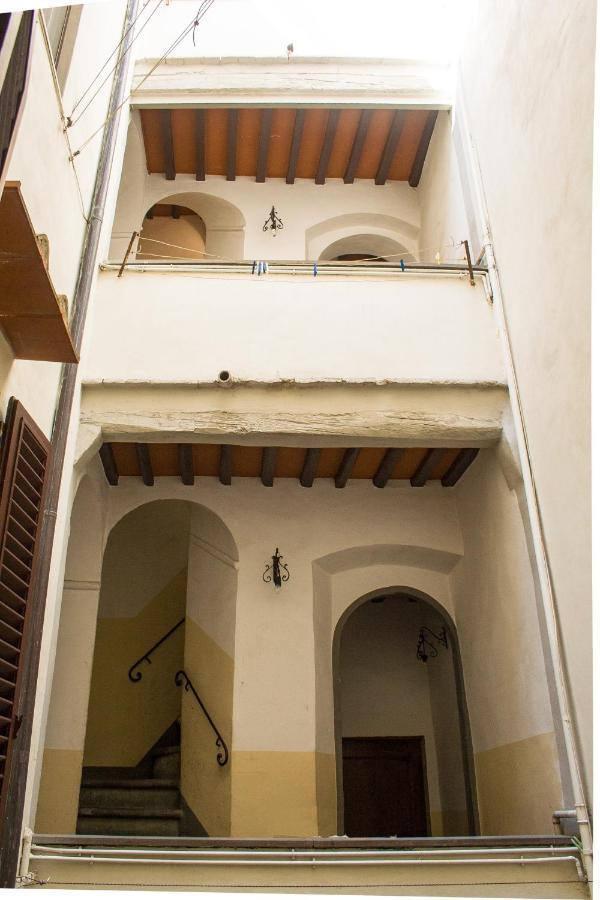 Old Convent In Via De Neri Apartment Florence
