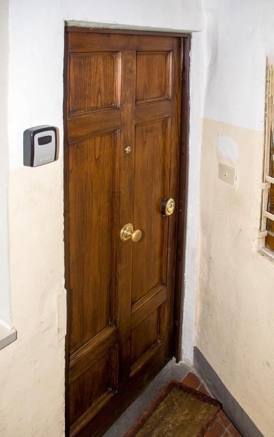 Old Convent In Via De Neri Apartment
